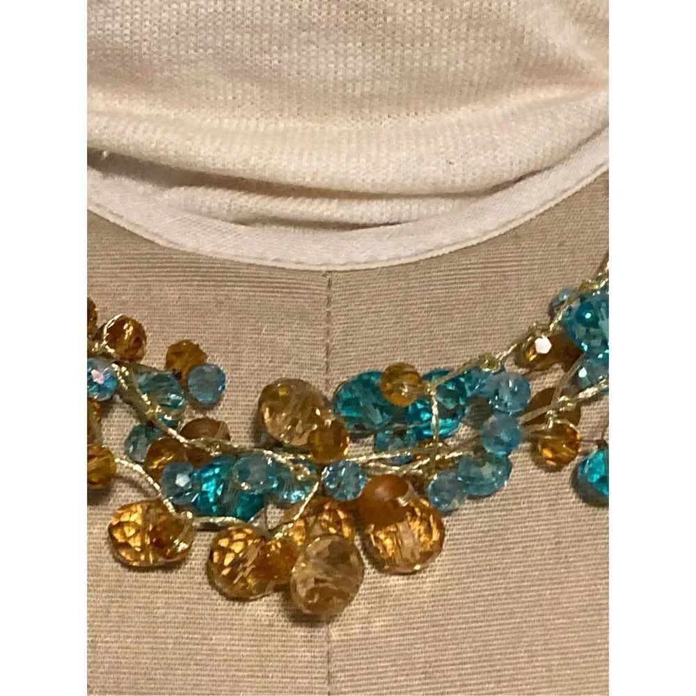 Necklace fashion jewelry clear brownish and blue combination